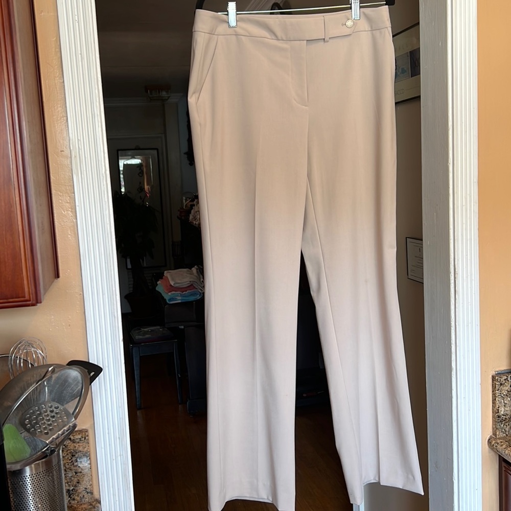 Calvin Klein women straight leg pants ( Almost New)